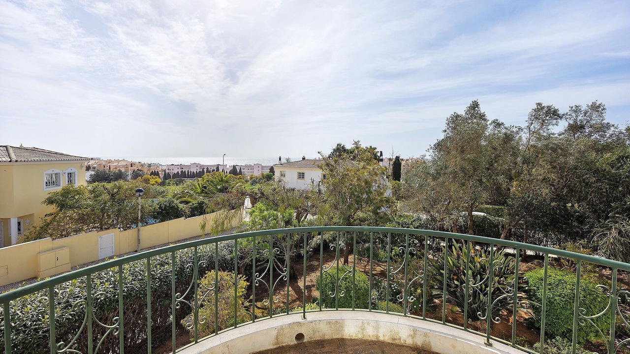 Photo of Outdoor in Luz