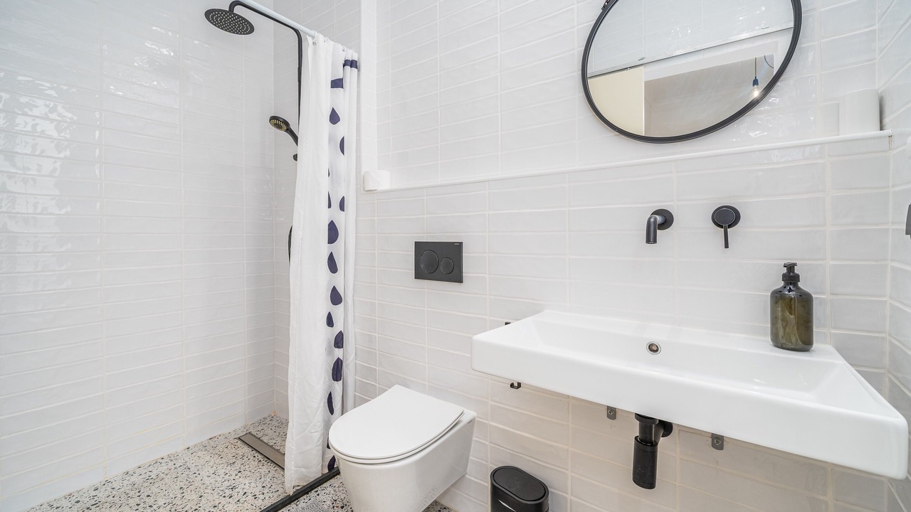 Photo of Bathroom in Portimao City Centre