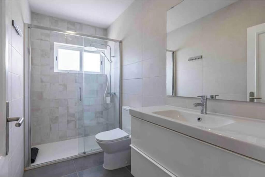 Photo of Bathroom in Carcavelos