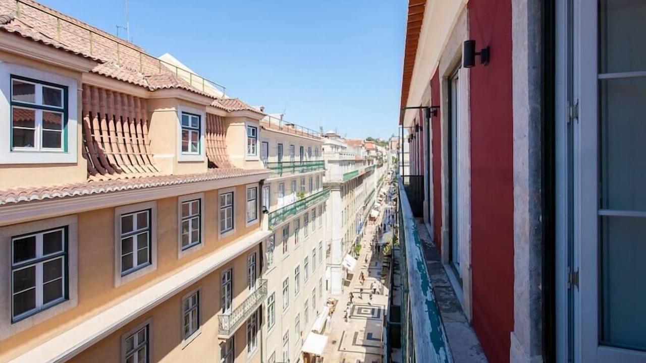 Photo of Others in Chiado