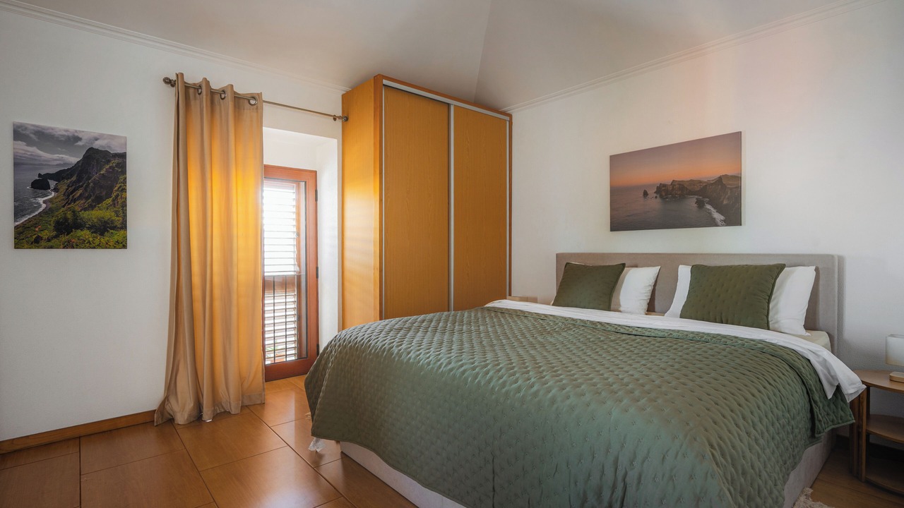 Photo of Bedroom in Calheta