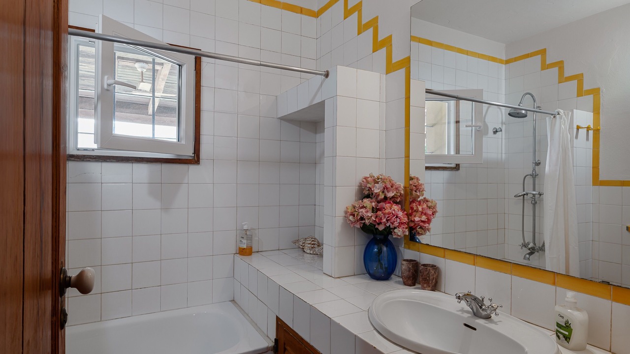 Photo of Bathroom in Vila Nogueira de Azeitao