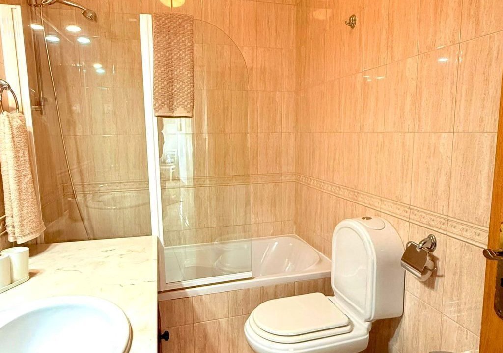 Photo of Bathroom in Budens