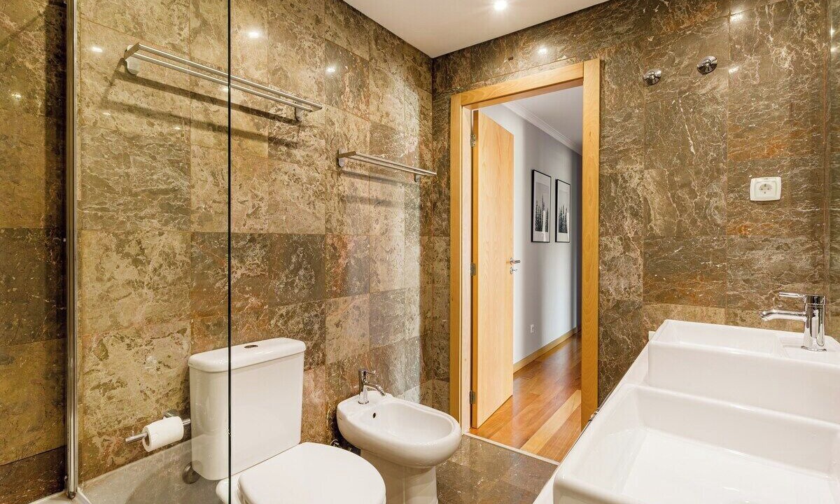 Photo of Bathroom in Benfica