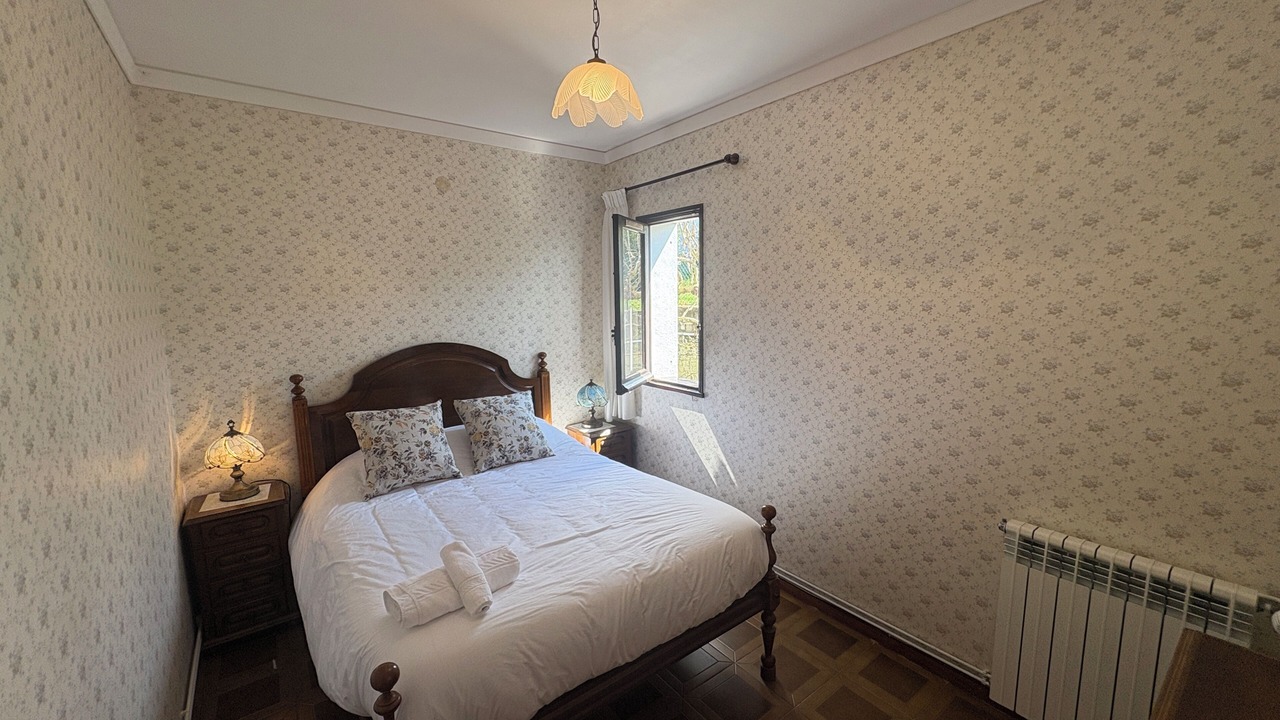 Photo of Bedroom in Caminha