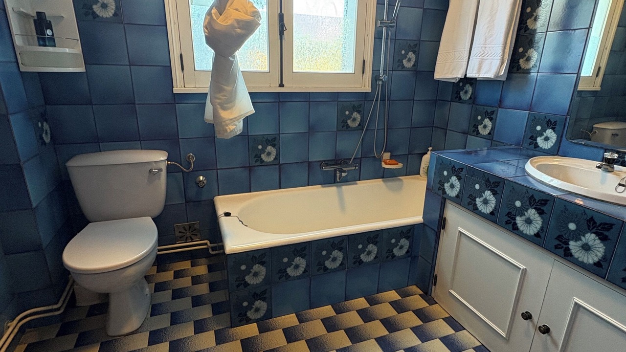 Photo of Bathroom in Caminha