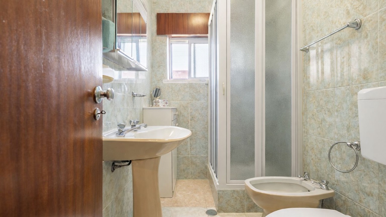 Photo of Bathroom in Corroios