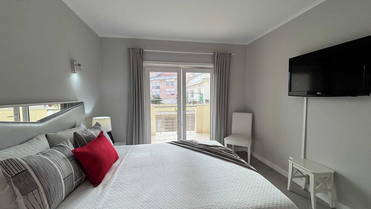 Photo of Bedroom in Sesimbra