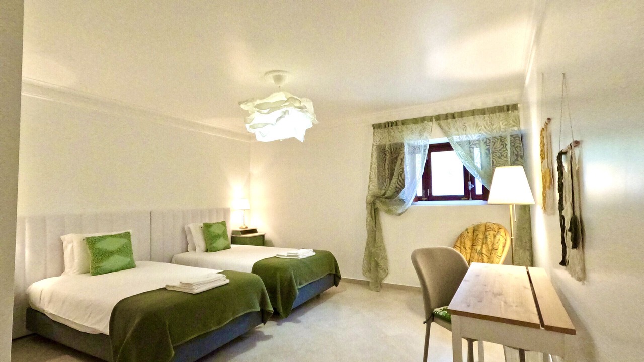 Photo of Bedroom in Carcavelos