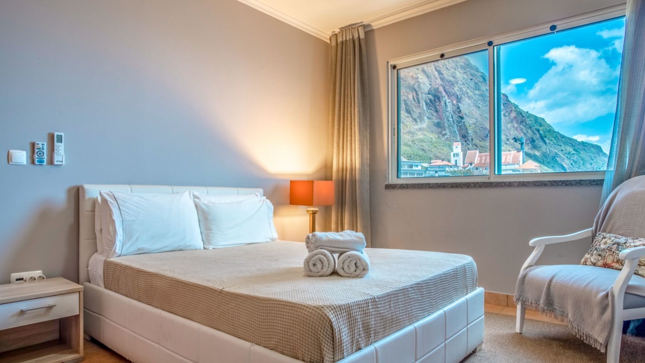 Photo of Bedroom in Paul do Mar