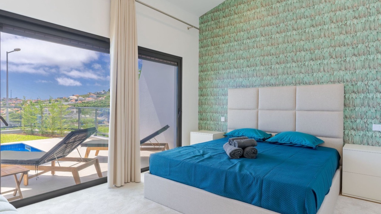 Photo of Bedroom in Canhas