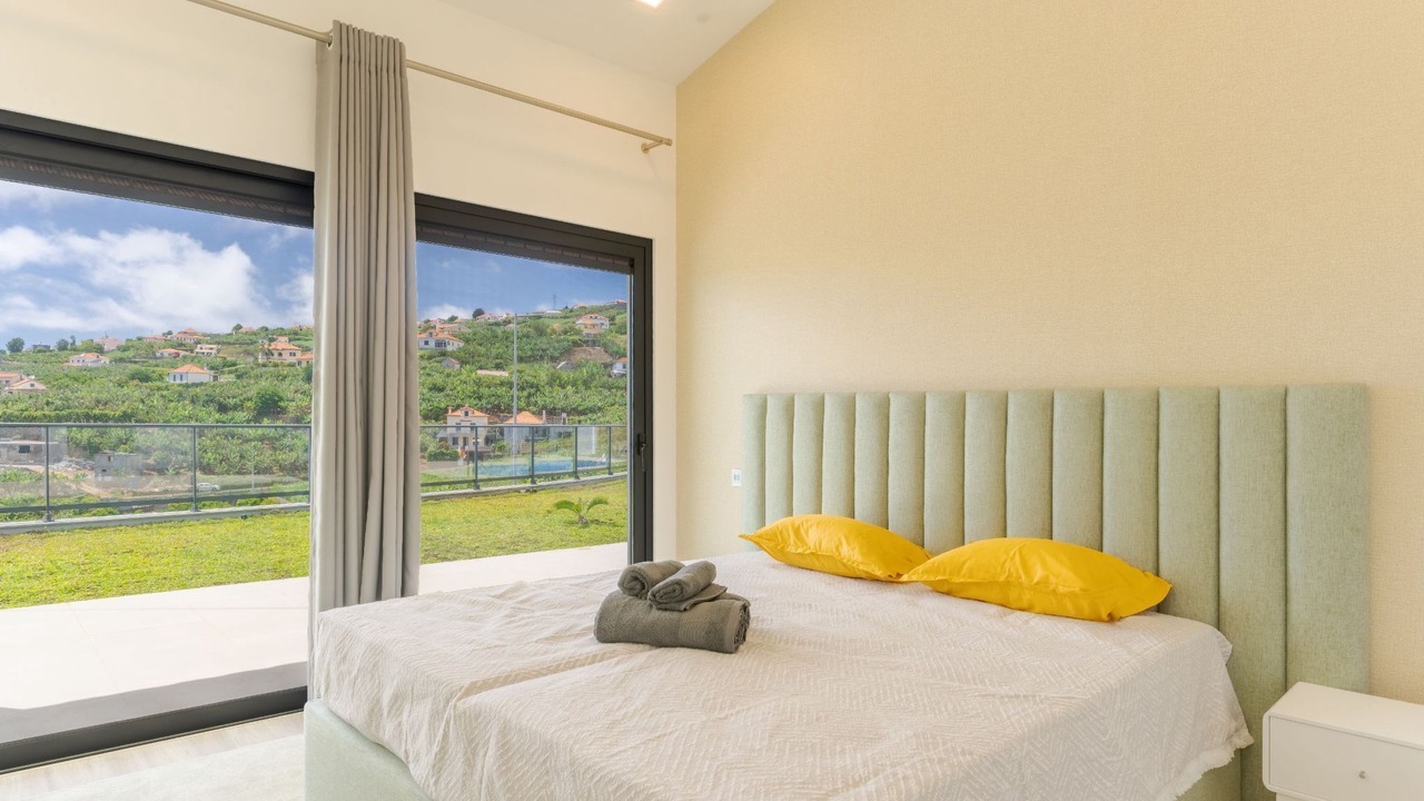 Photo of Bedroom in Canhas