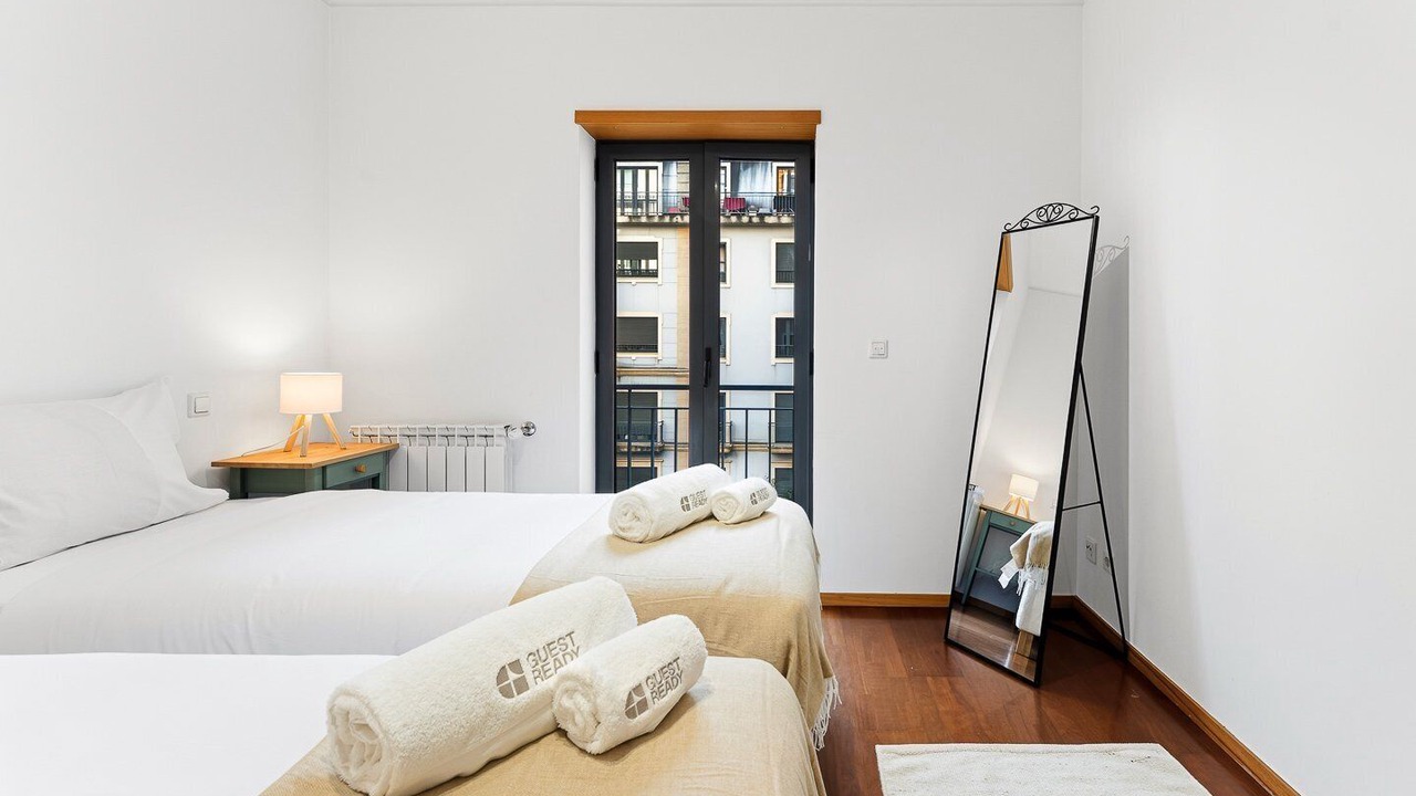 Photo of Bedroom in Oliveira do Douro
