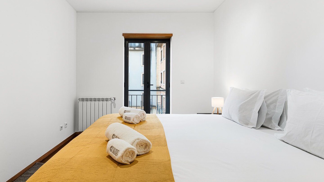Photo of Bedroom in Oliveira do Douro