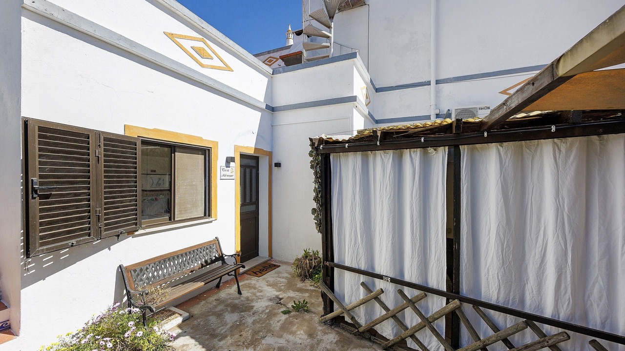 Photo of Patio Balcony in Fonte do Bispo