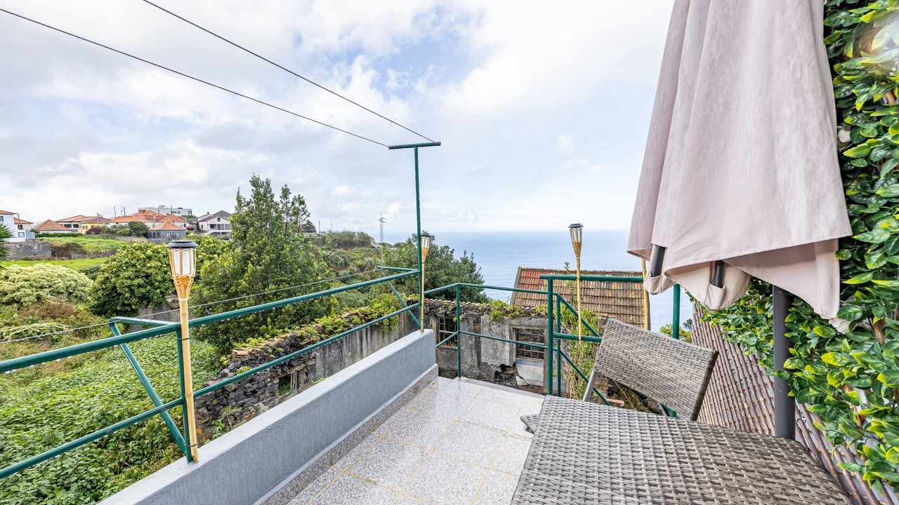 Photo of Patio Balcony in Porto Moniz