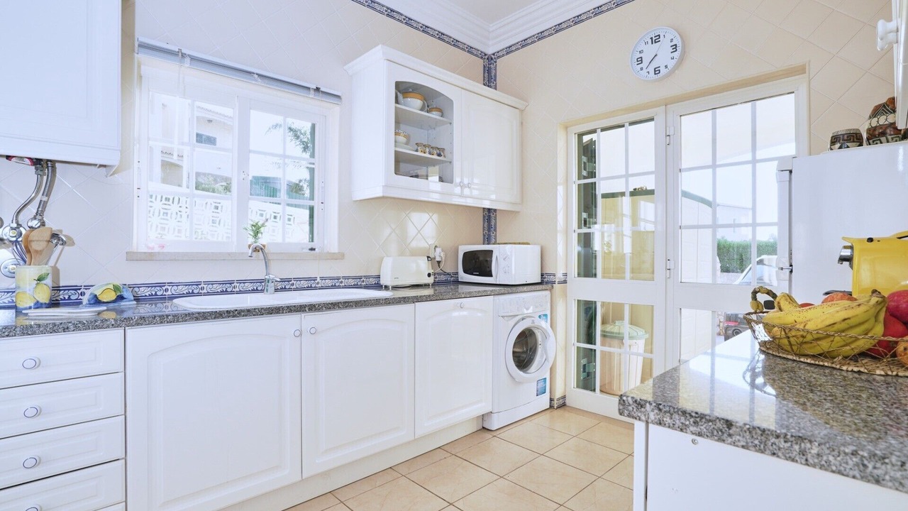 Photo of Kitchen in Lagoa