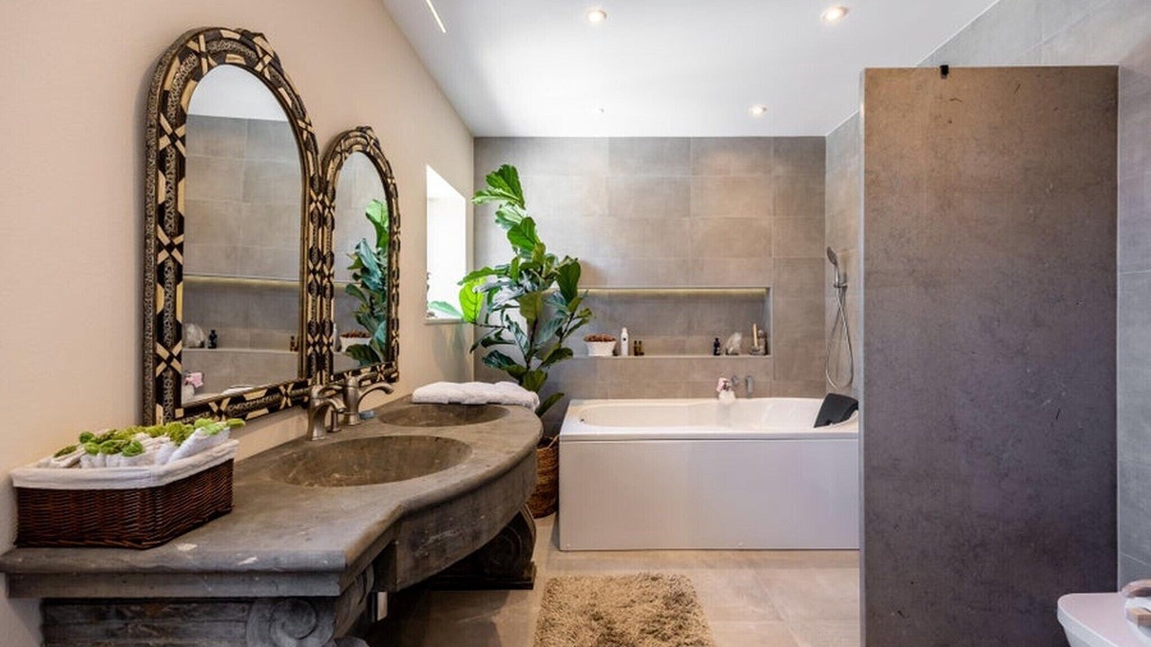 Photo of Bathroom in Budens