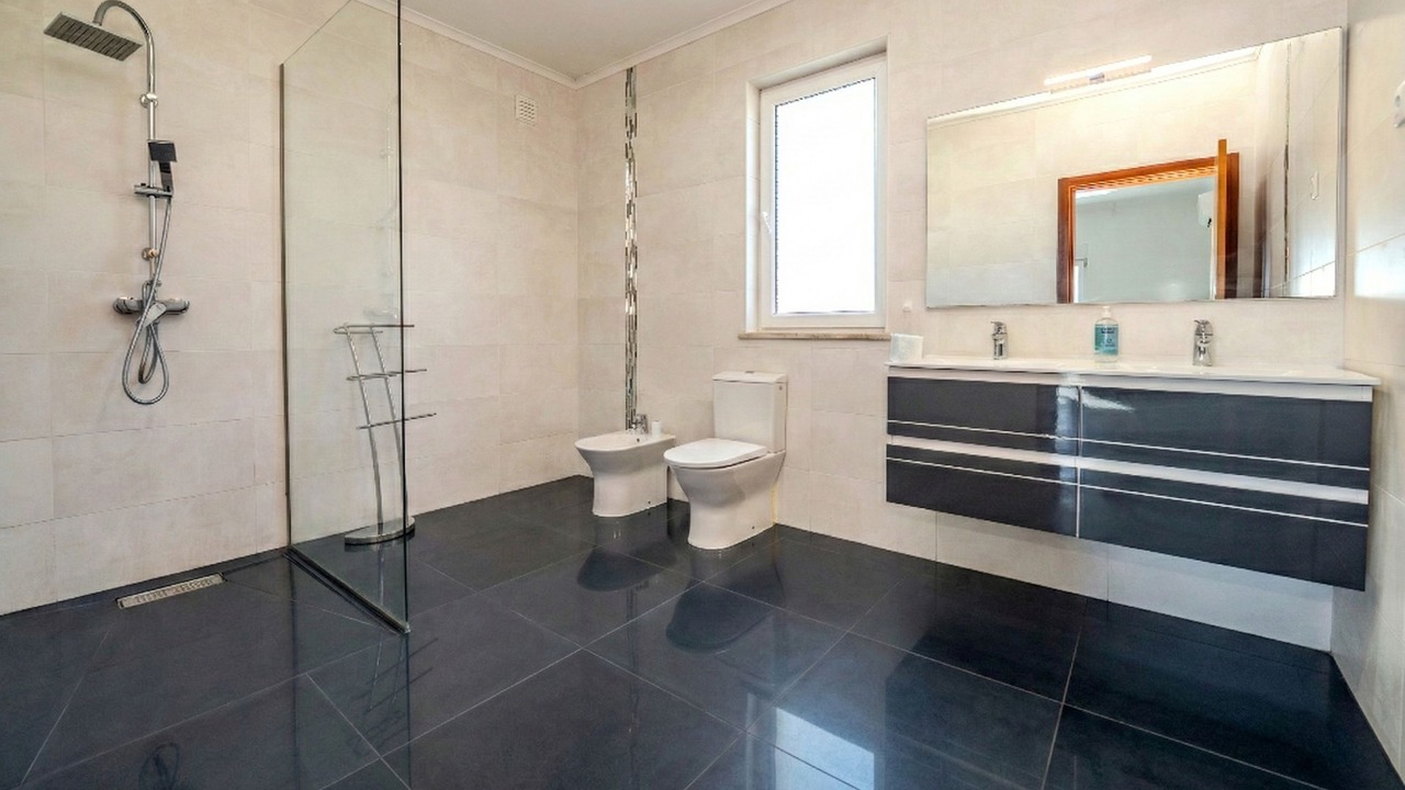 Photo of Bathroom in Olhao