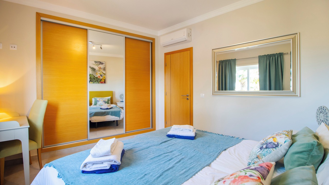 Photo of Bedroom in Atalaia
