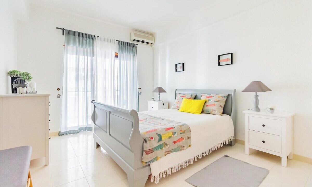 Photo of Bedroom in Alporchinhos
