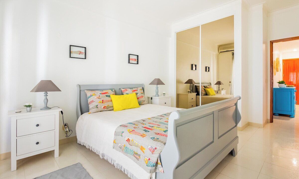 Photo of Bedroom in Alporchinhos