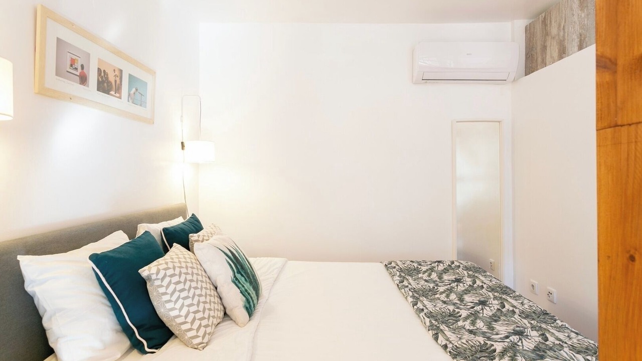 Photo of Bedroom in Lisbon Old Town