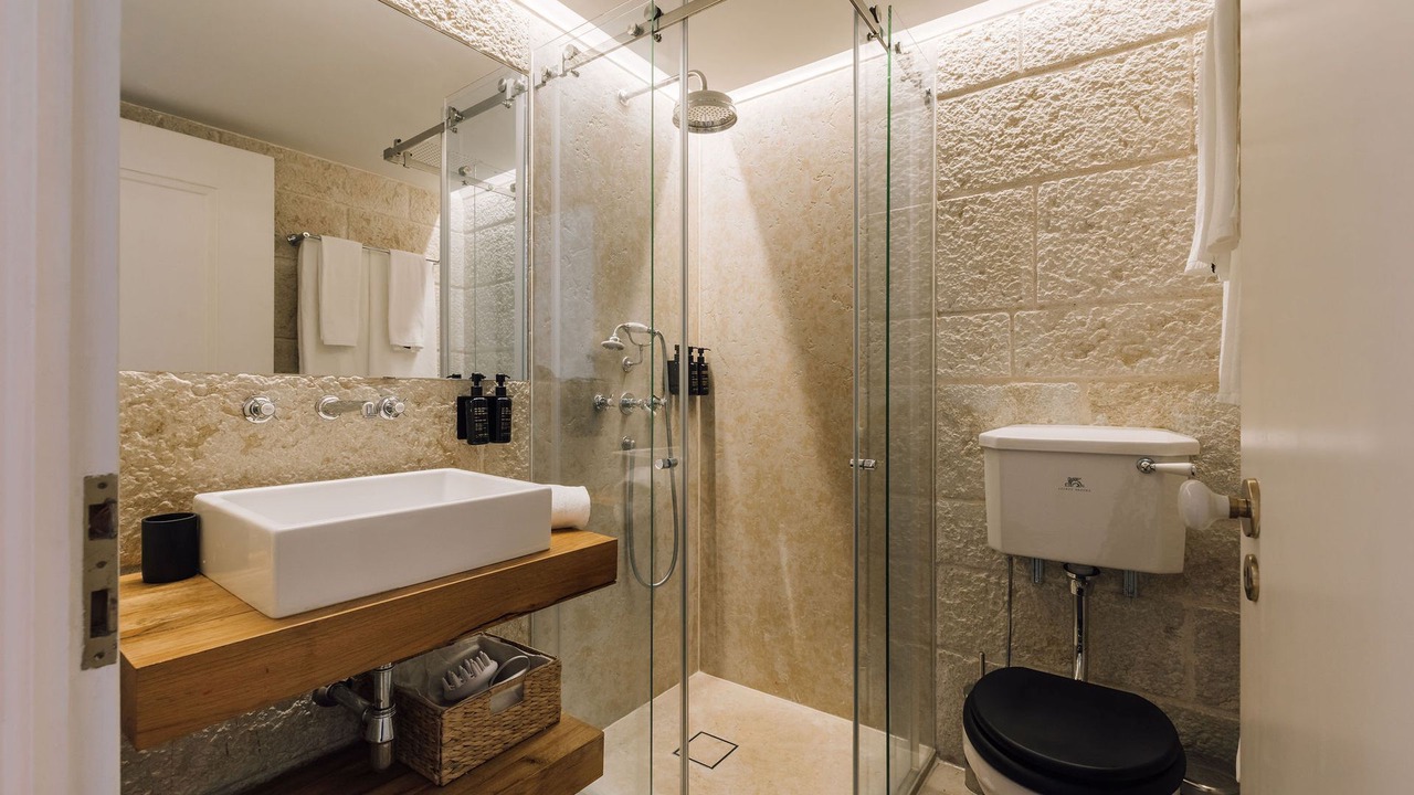 Photo of Bathroom in Chiado