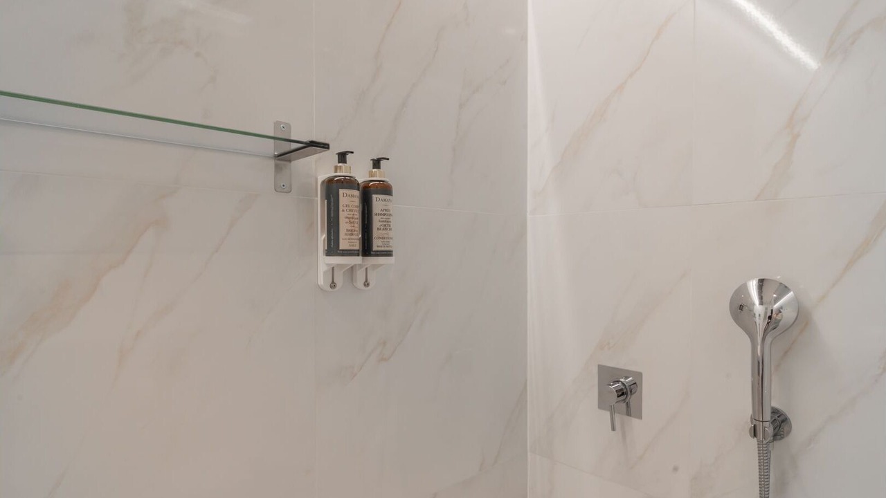 Photo of Bathroom in Baixa