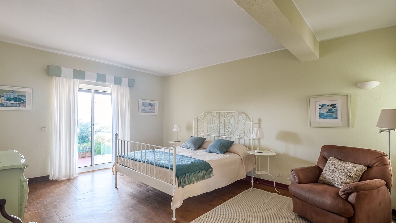Photo of Bedroom in Colares