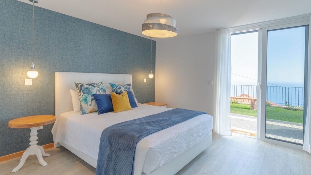 Photo of Bedroom in Canhas