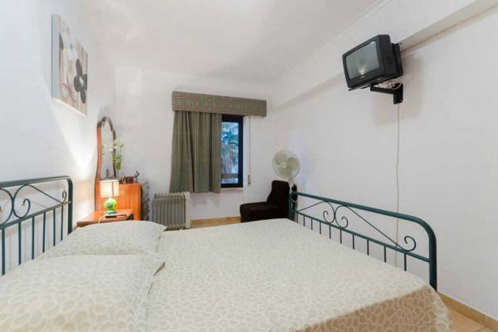 Photo of Bedroom in Costa de Caparica
