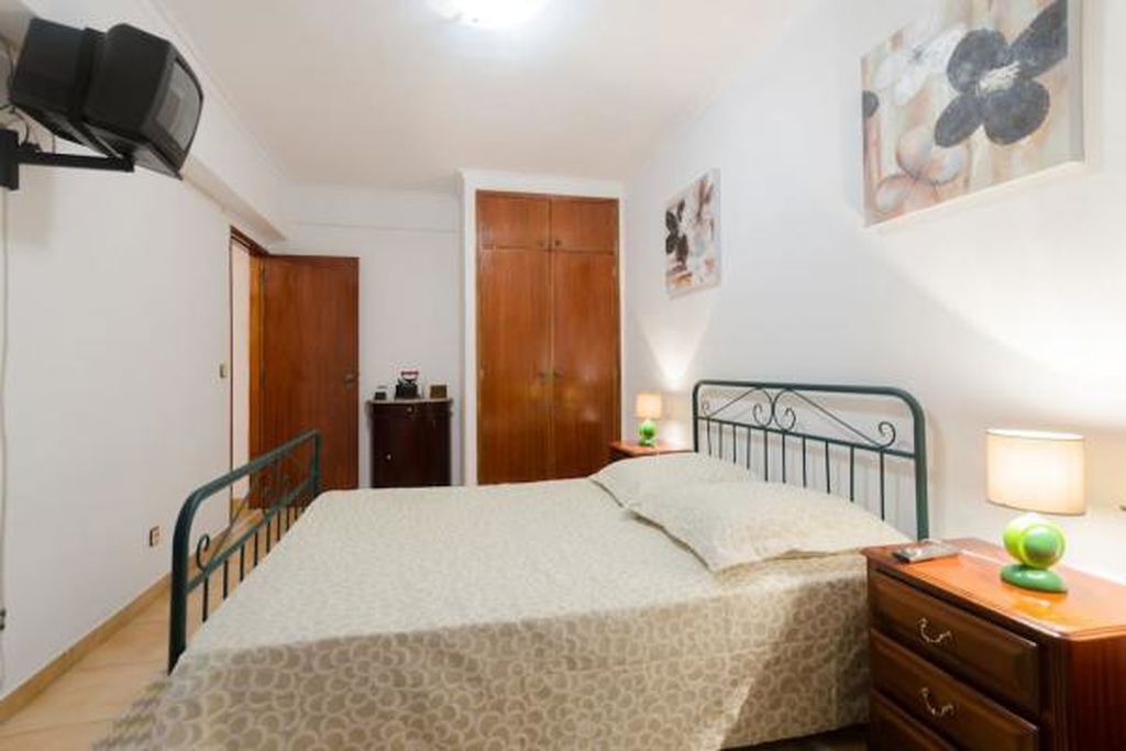 Photo of Bedroom in Costa de Caparica