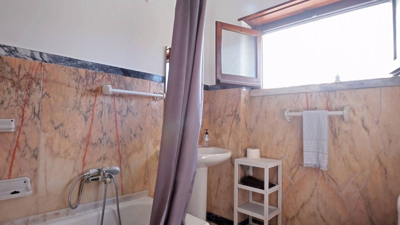 Photo of Bathroom in Alfama