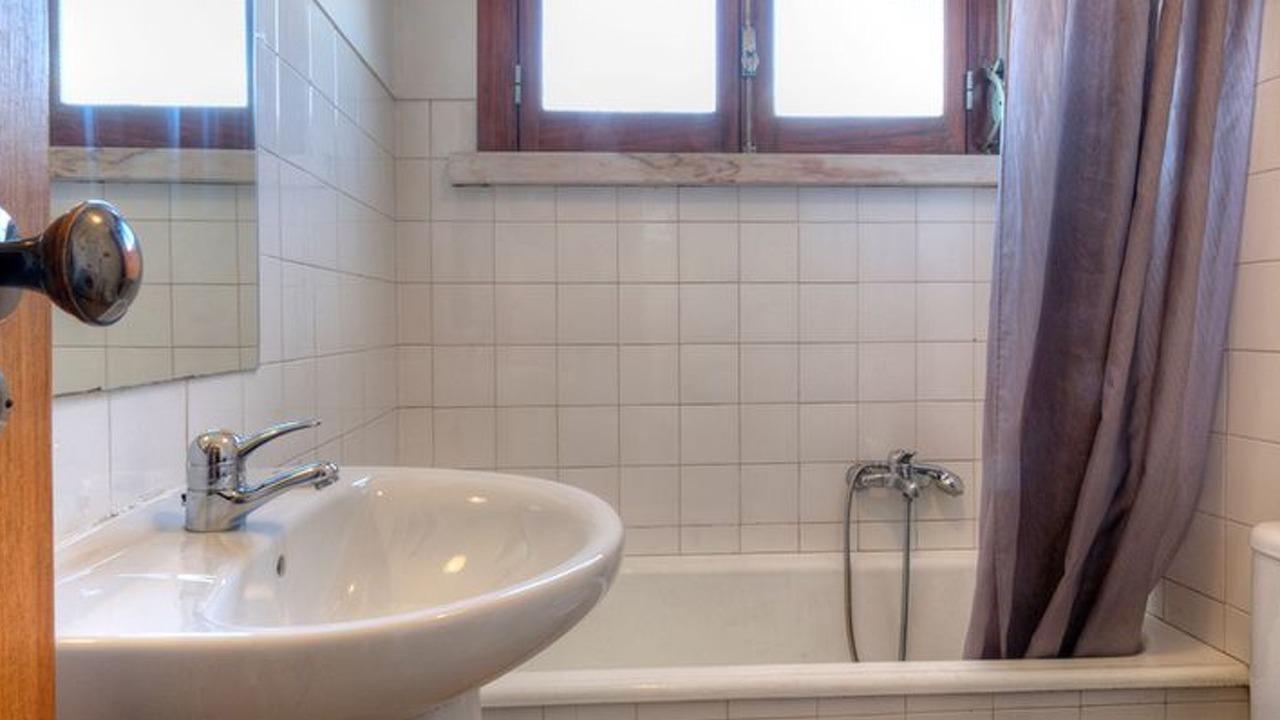 Photo of Bathroom in Alfama