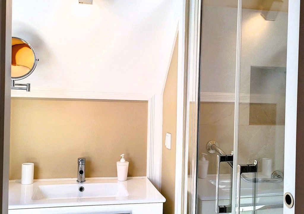 Photo of Bathroom in Porto Moniz
