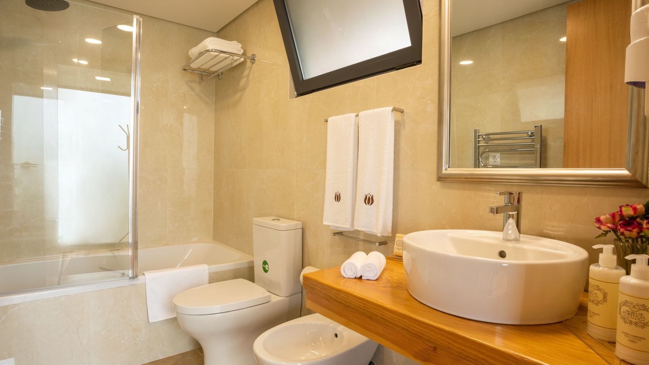 Photo of Bathroom in Algarvia