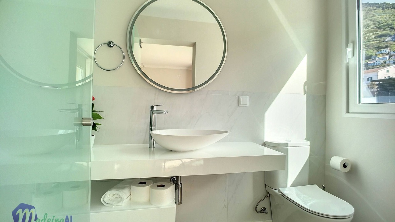 Photo of Bathroom in Porto Moniz