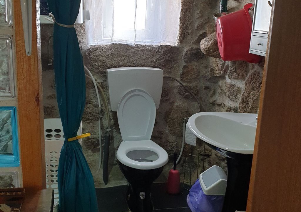 Photo of Bathroom in Gouveia