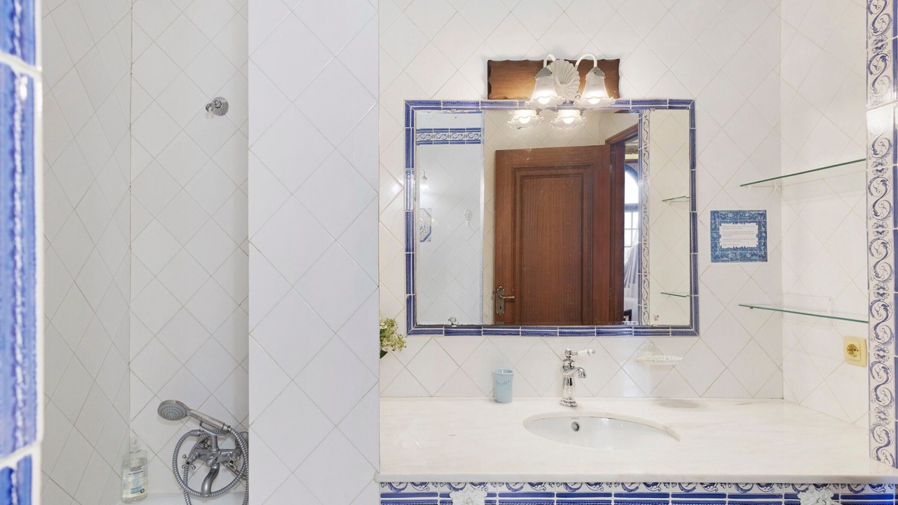Photo of Bathroom in Cardielos