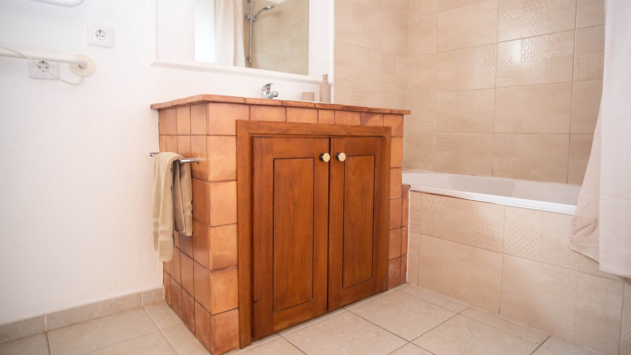 Photo of Bathroom in Porches