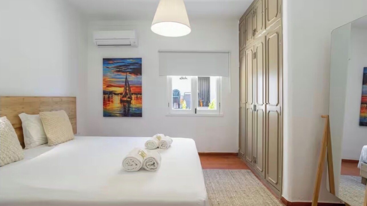 Photo of Bedroom in Alporchinhos