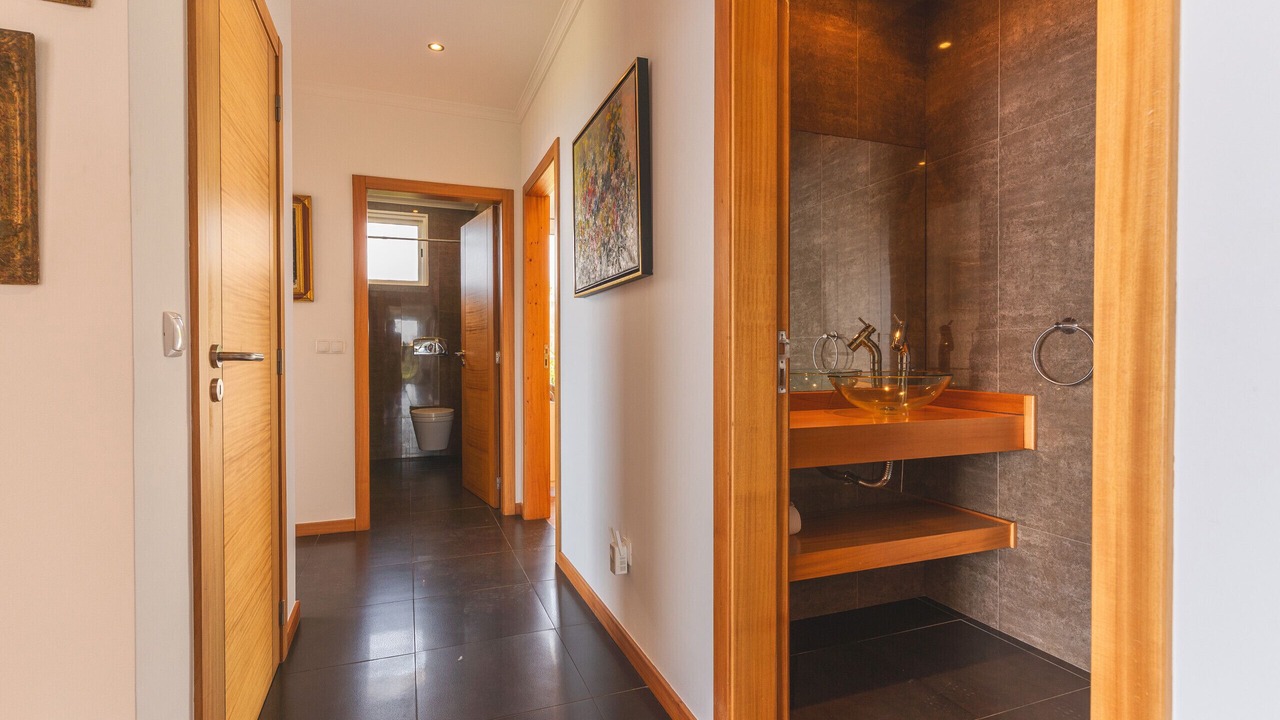 Photo of Bathroom in Calheta