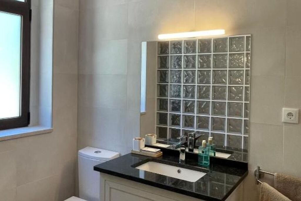 Photo of Bathroom in Lousa