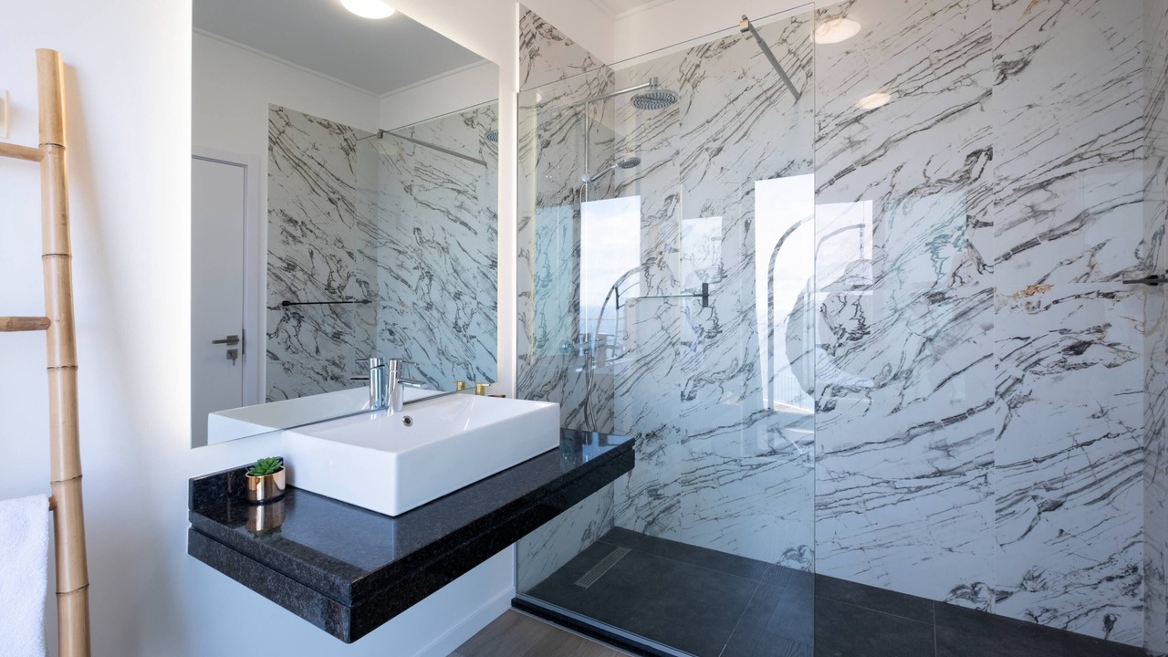 Photo of Bathroom in Canico