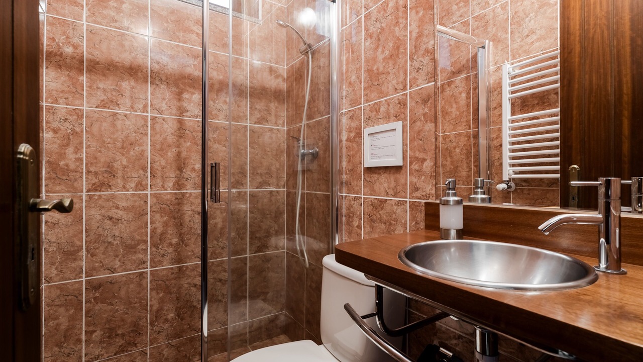 Photo of Bathroom in Bouro