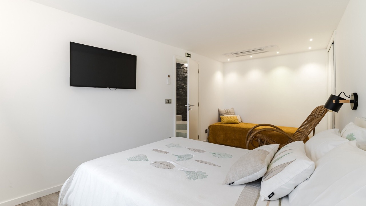 Photo of Bedroom in Bouro