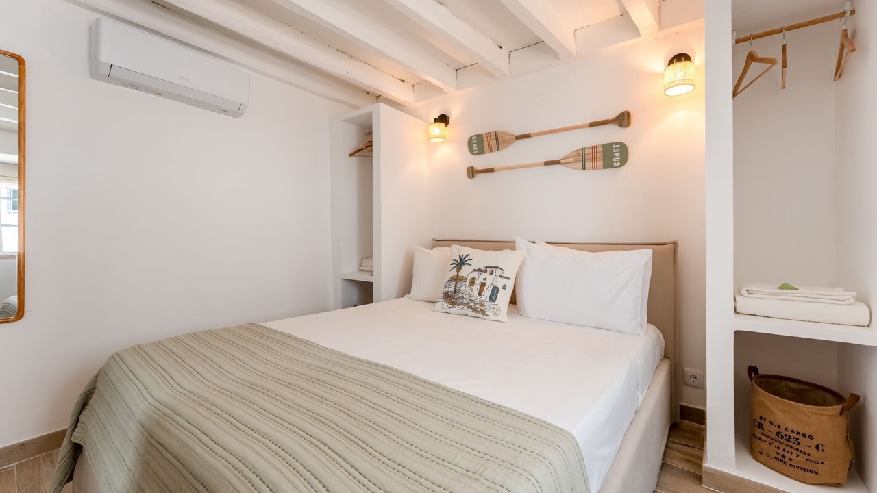 Photo of Bedroom in Porches