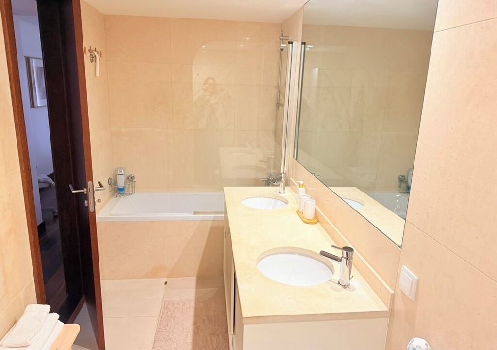 Photo of Bathroom in Cascais