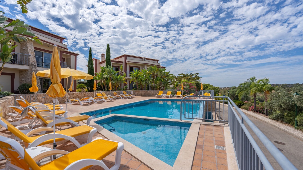 Photo of Outdoor in Estombar